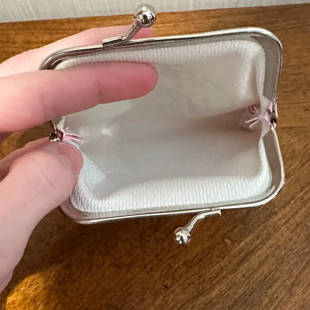 Hello Kitty Pink Coin Purse - Picture 2 of 3
